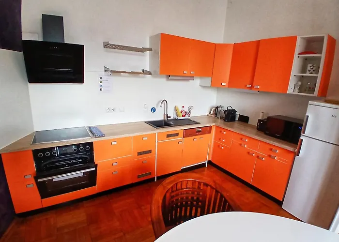 Stylish, Cosy & Central "Self-Check-In" Apartment